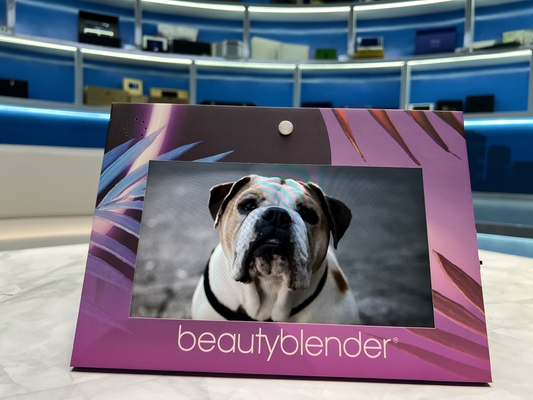 Maßgeschneiderte Beauty-Display-Stand mit Rückenrahmen